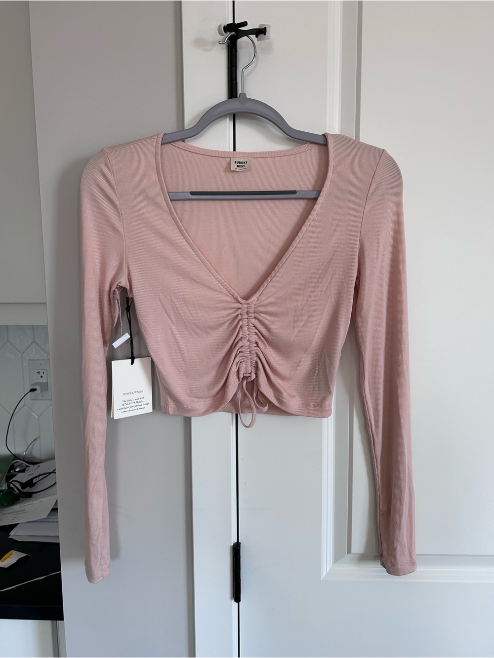 NWT Sunday Best Aritzia Vida Rose  Pink Ruched V-Neck Long Sleeve Crop Top Boho